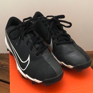 Boys Nike Baseball Cleats Size 3.5 Youth